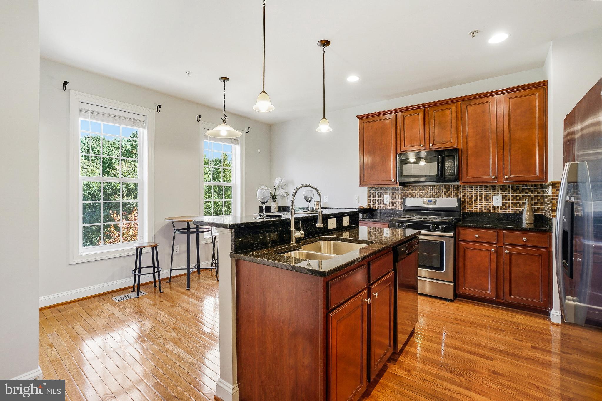 HIDDEN CREEK - Residential