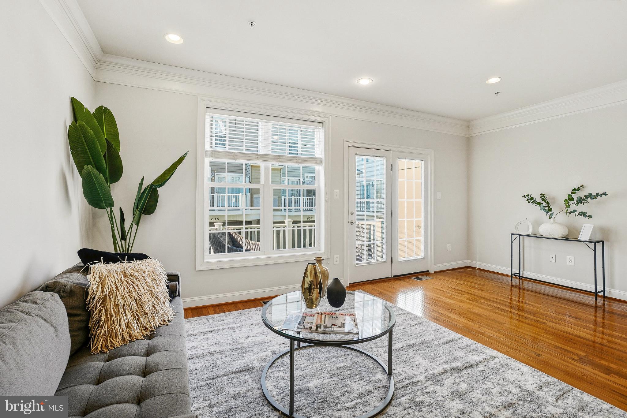 HIDDEN CREEK - Residential