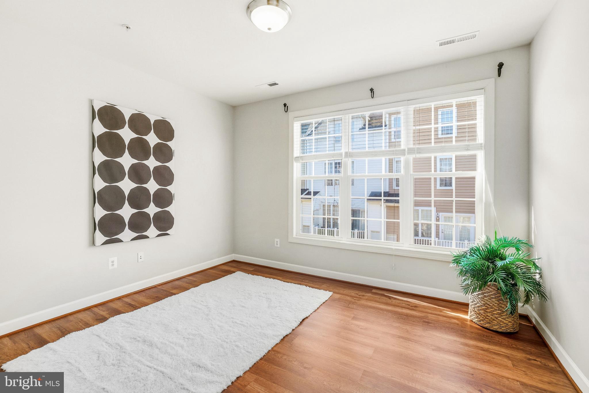 HIDDEN CREEK - Residential