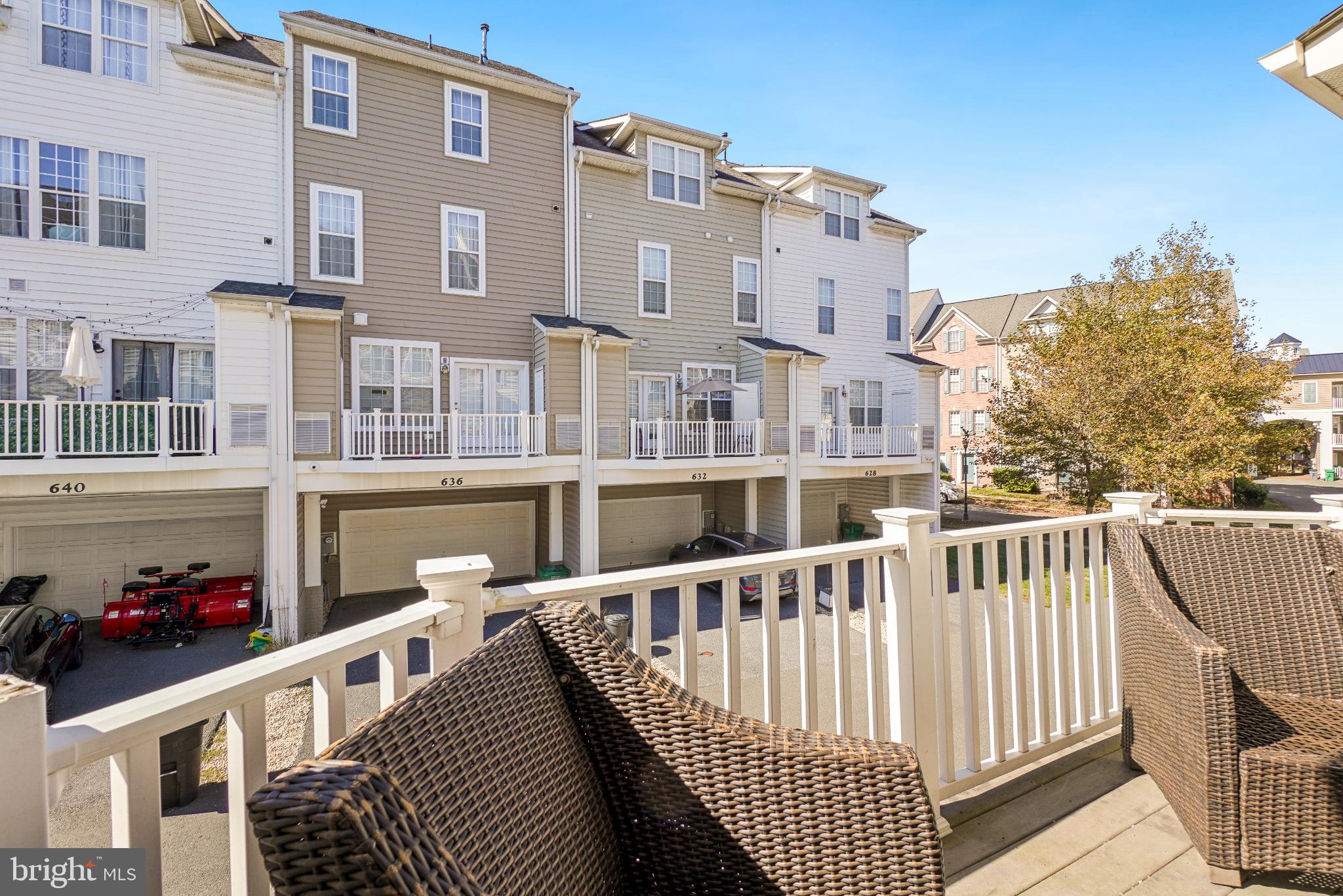 HIDDEN CREEK - Residential