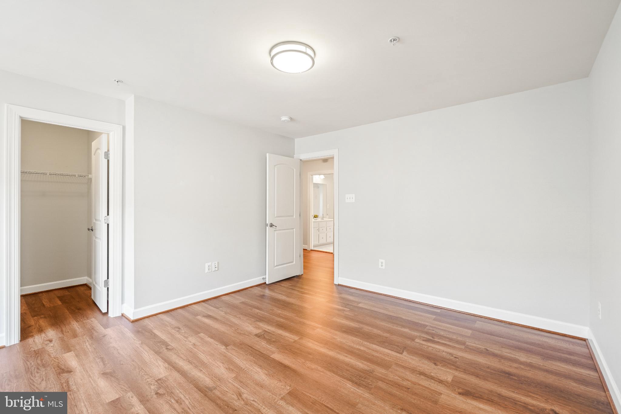 HIDDEN CREEK - Residential