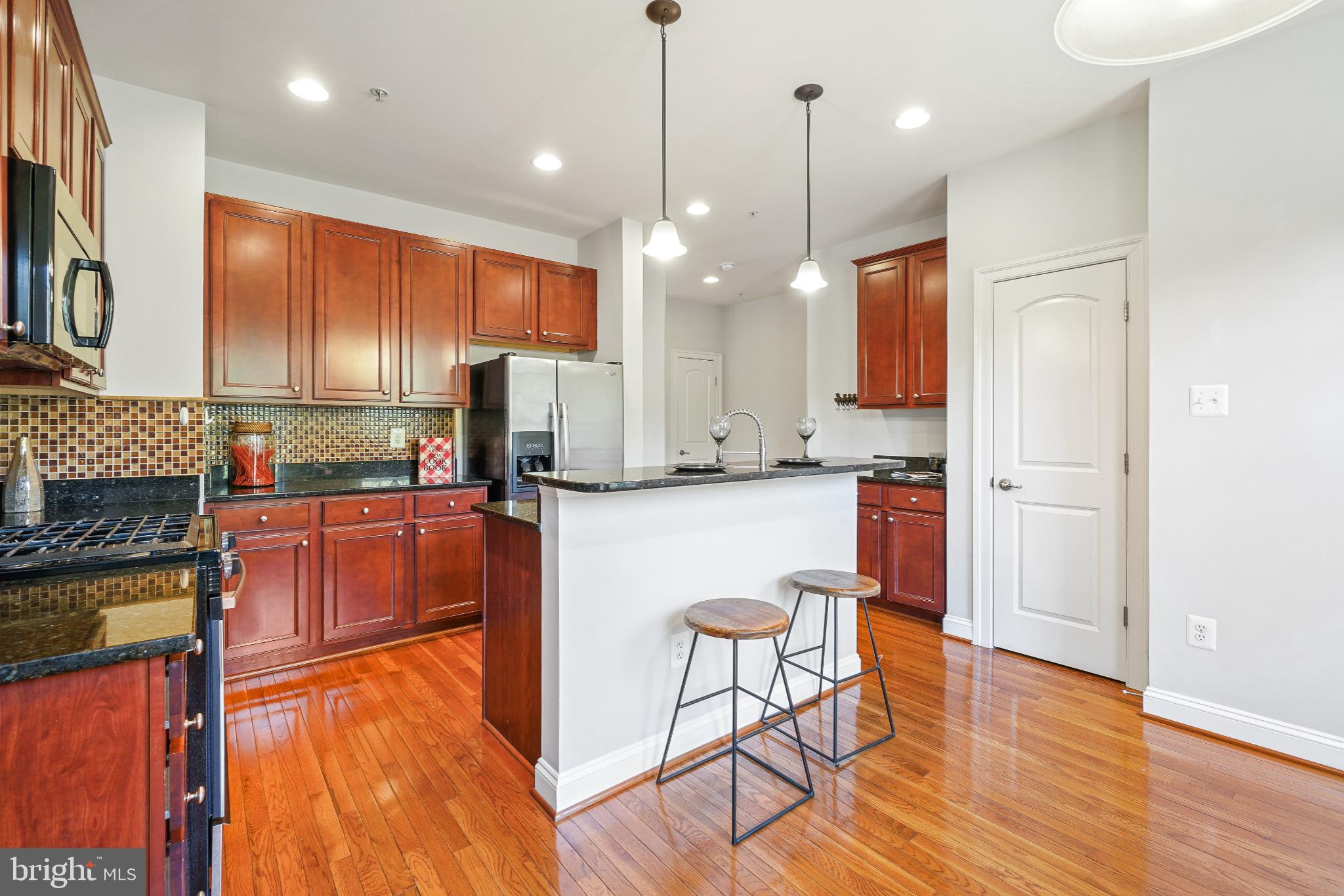 HIDDEN CREEK - Residential