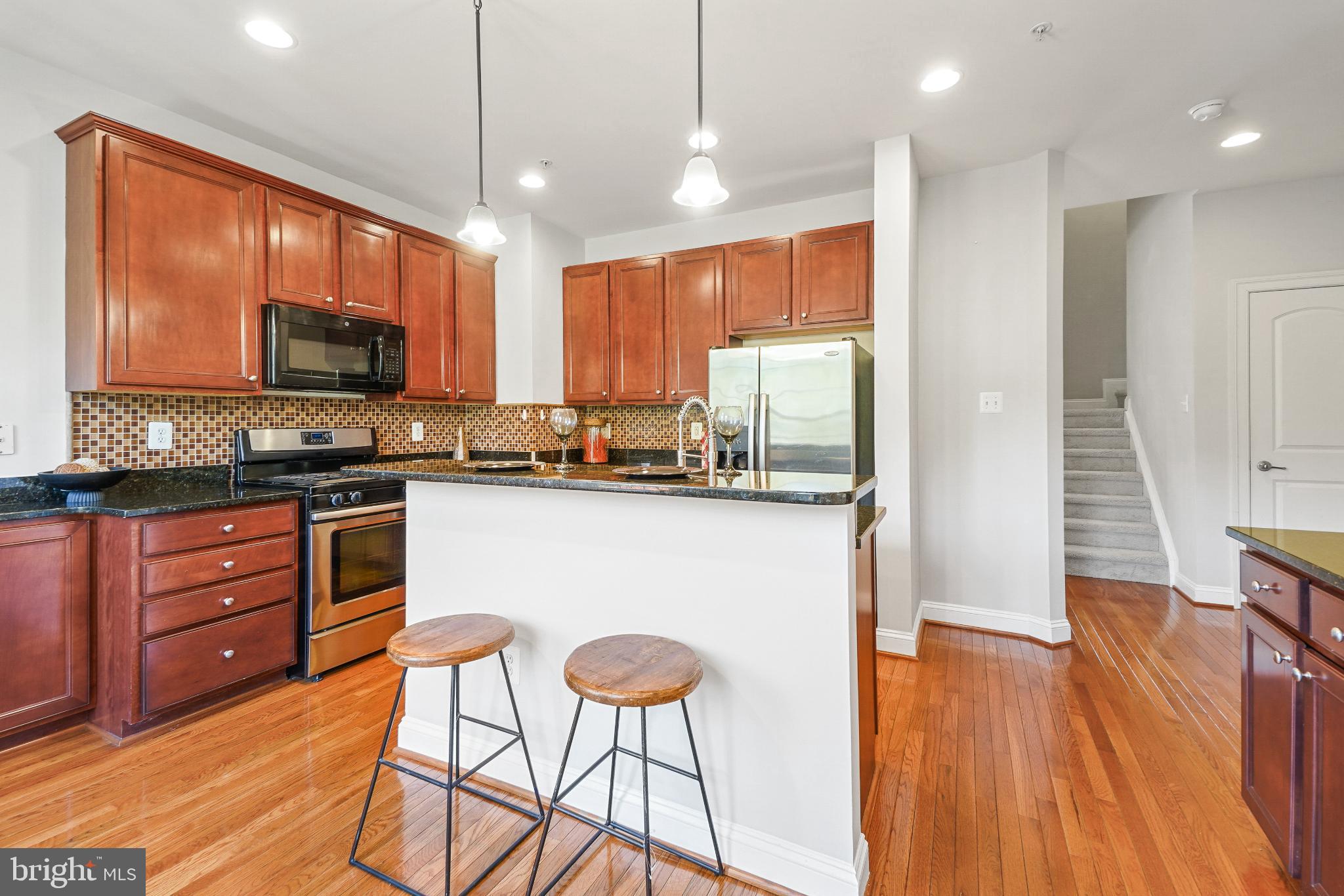 HIDDEN CREEK - Residential