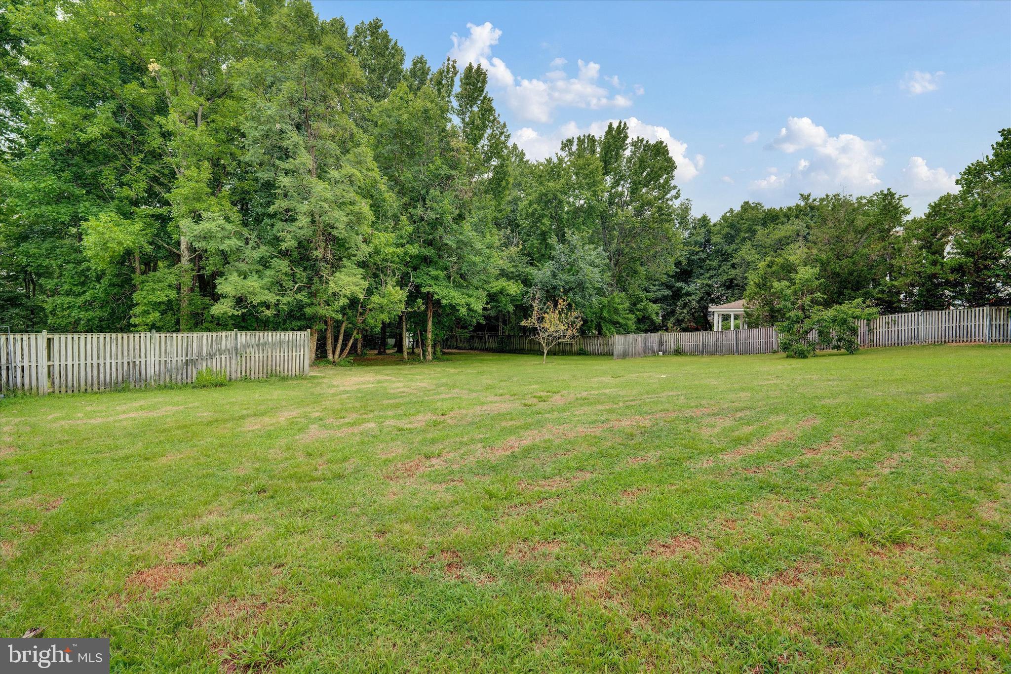 SIERRA MEADOWS - Residential