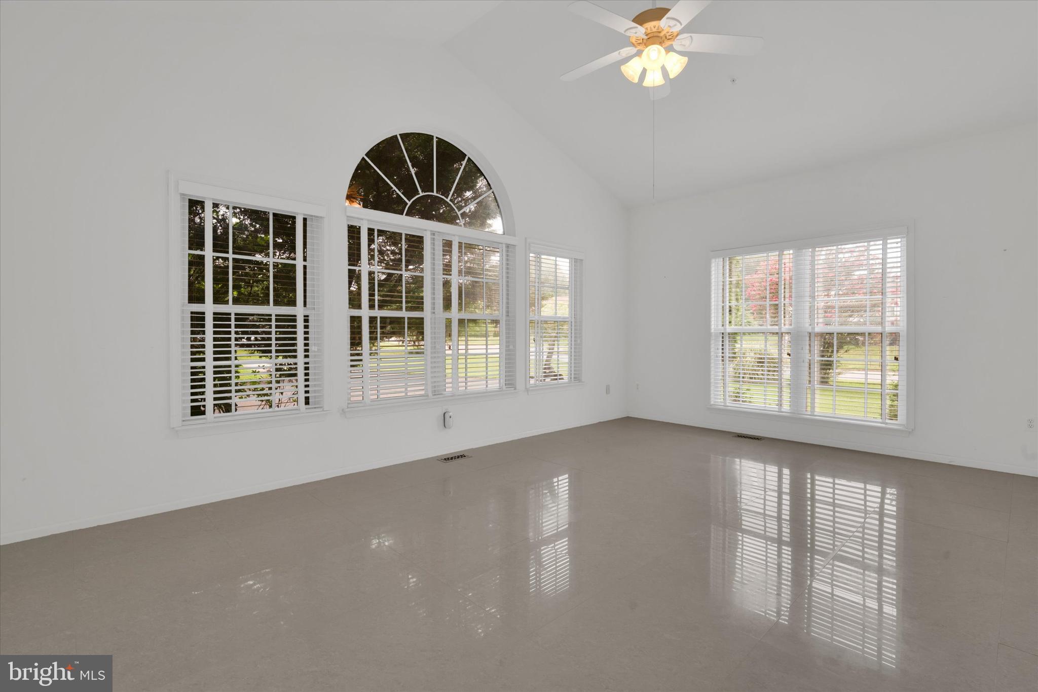 SIERRA MEADOWS - Residential