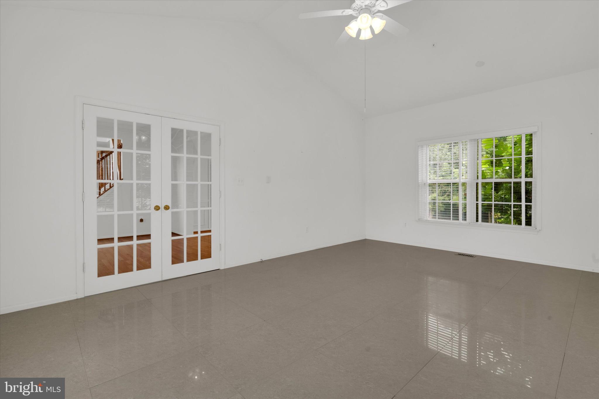 SIERRA MEADOWS - Residential