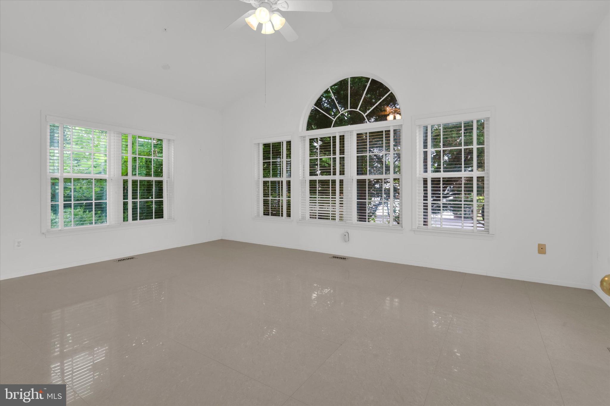 SIERRA MEADOWS - Residential