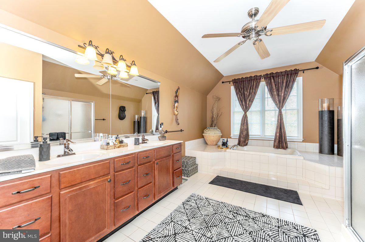 LOUDOUN VALLEY ESTATES - Residential