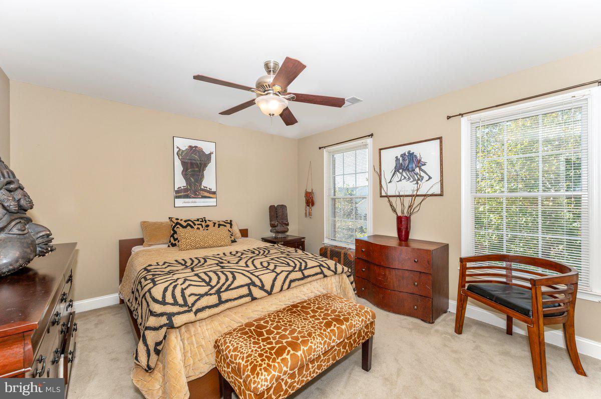 LOUDOUN VALLEY ESTATES - Residential