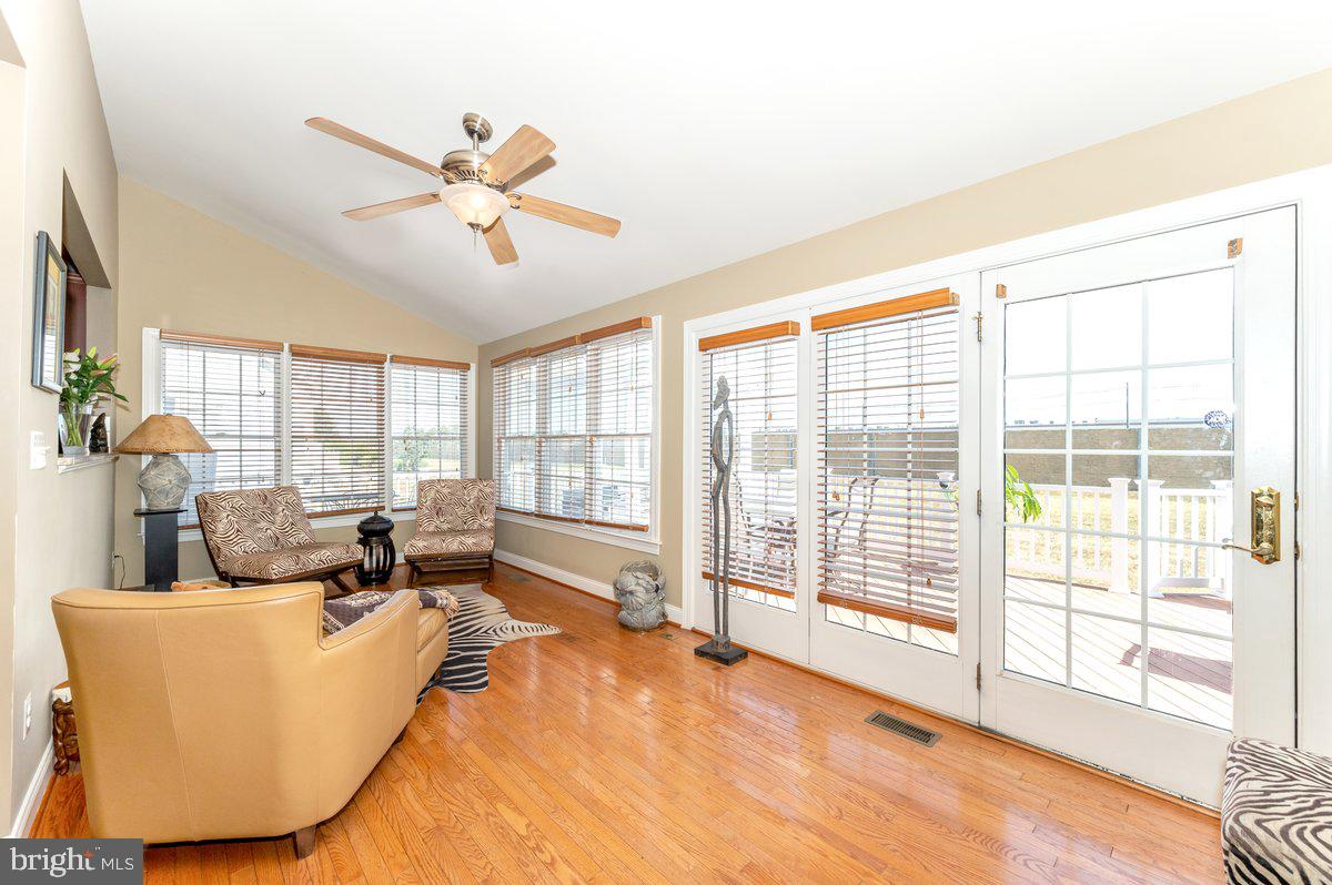 LOUDOUN VALLEY ESTATES - Residential