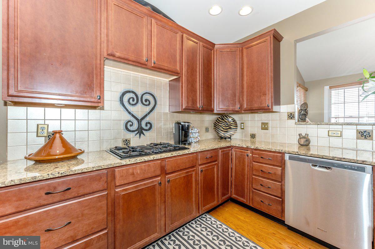 LOUDOUN VALLEY ESTATES - Residential