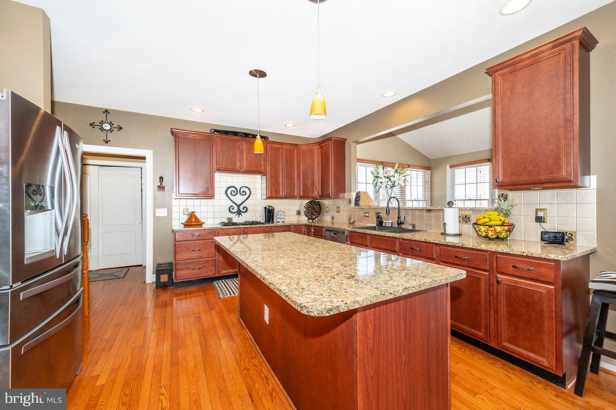 LOUDOUN VALLEY ESTATES - Residential