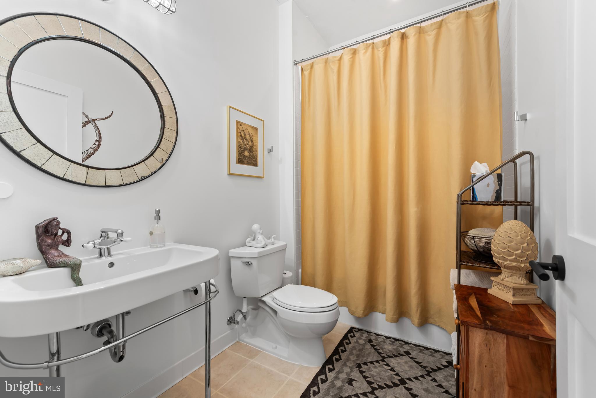 LITTLE ITALY - Residential