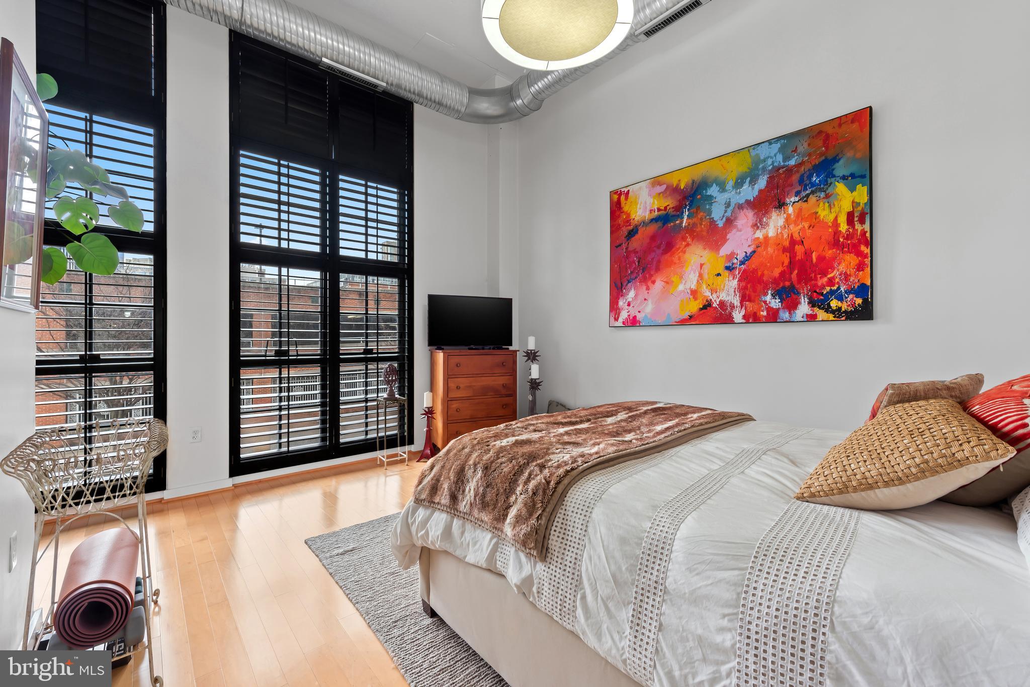 LITTLE ITALY - Residential