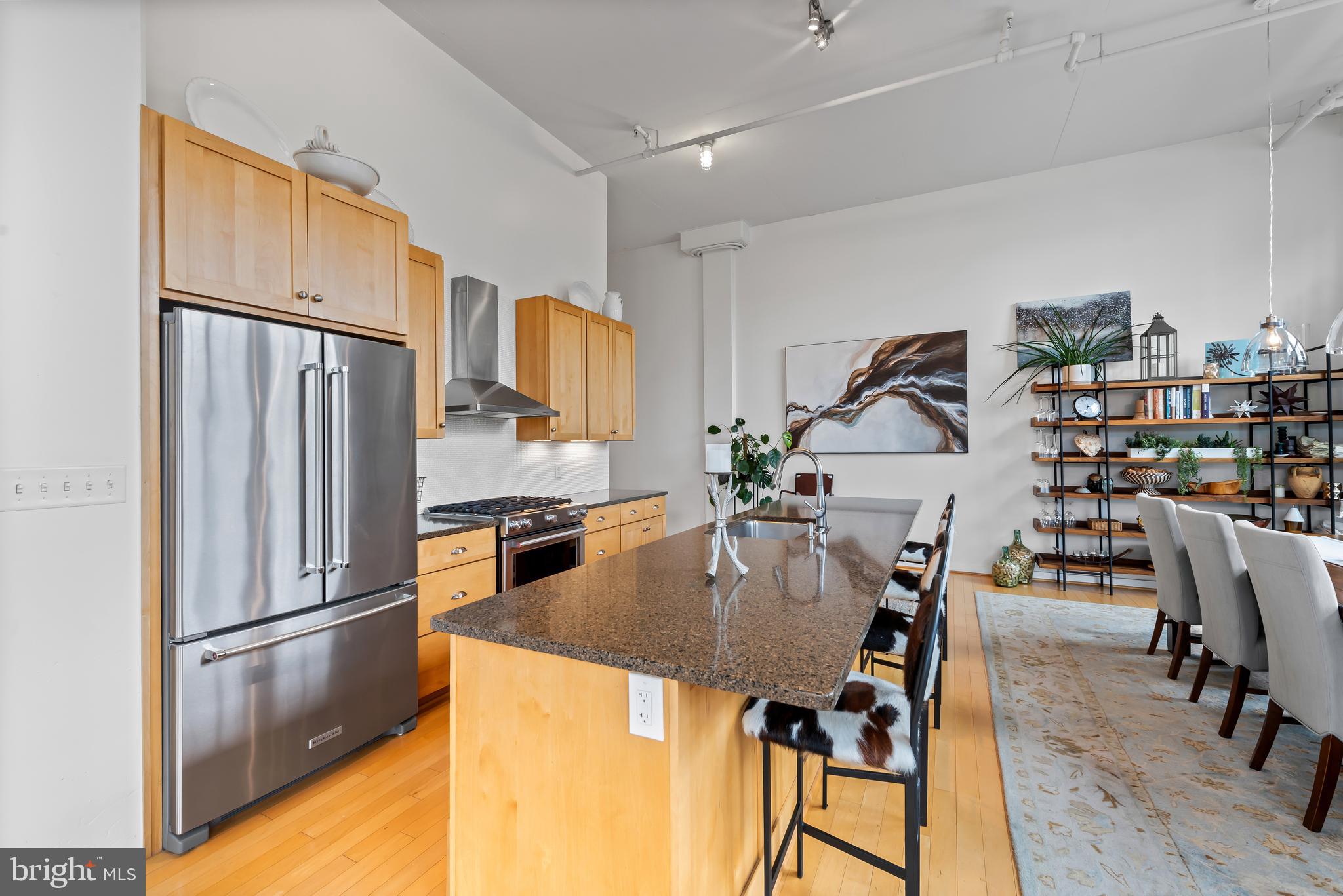 1220 BANK STREET 204