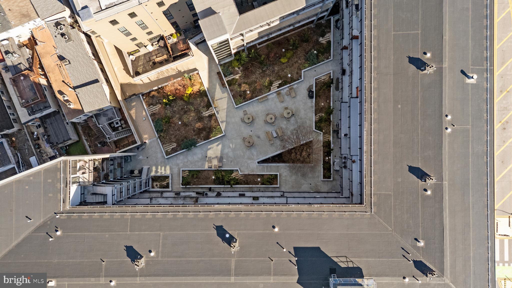 LITTLE ITALY - Residential