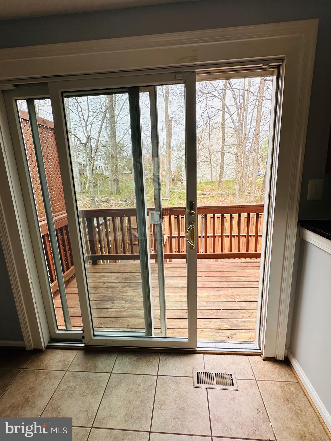 LONDON COMMONS - Residential