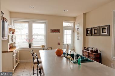 ROXBOROUGH - Commercial Sale