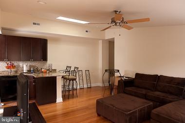 ROXBOROUGH - Commercial Sale