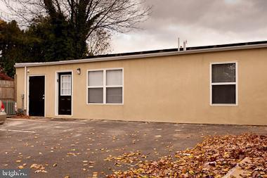 ROXBOROUGH - Commercial Sale