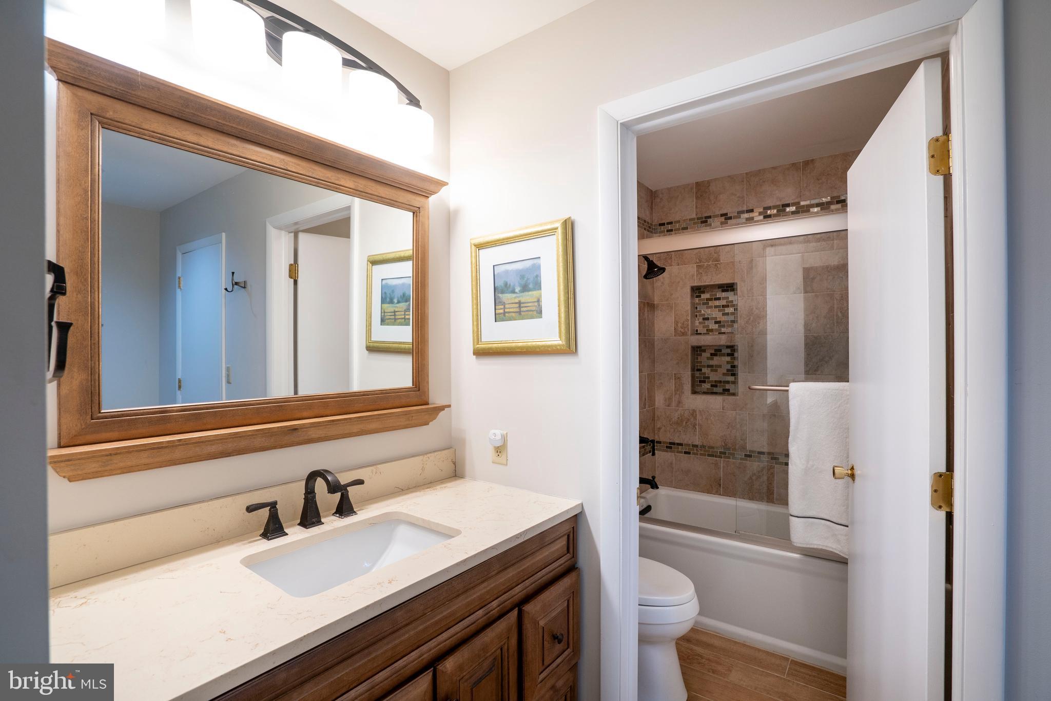 WOODLEDGE CLUSTER HOMES - Residential