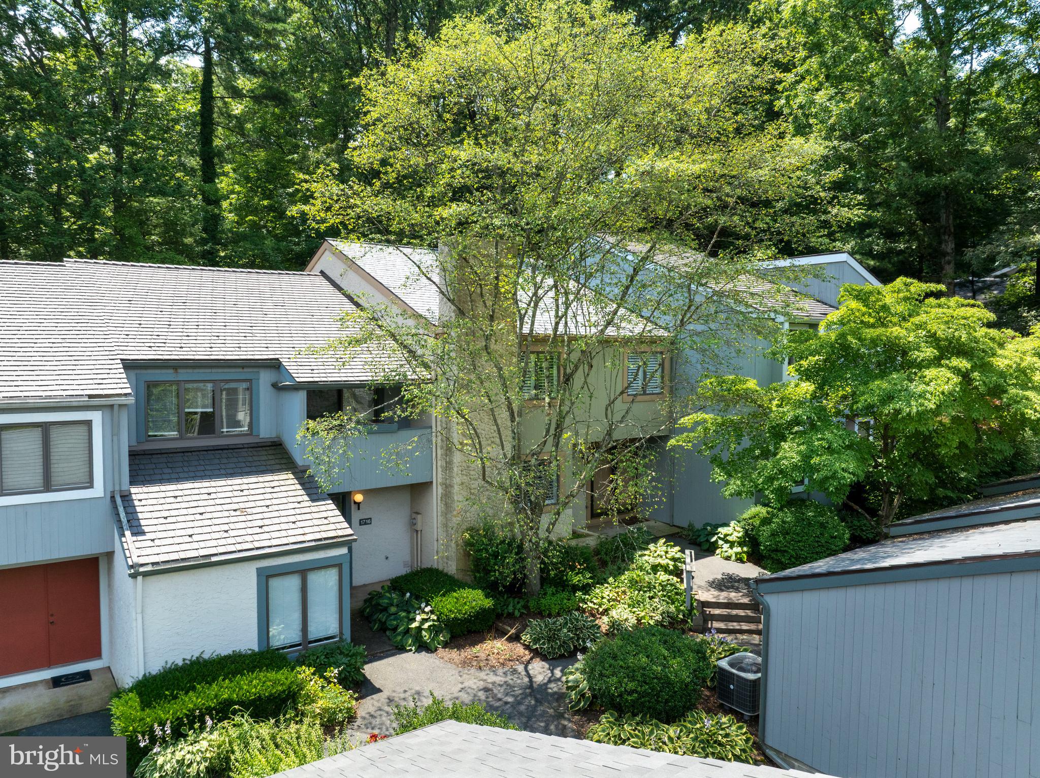 WOODLEDGE CLUSTER HOMES - Residential