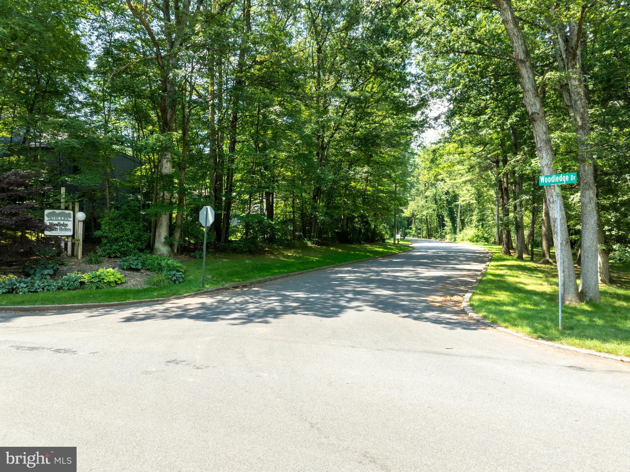 WOODLEDGE CLUSTER HOMES - Residential