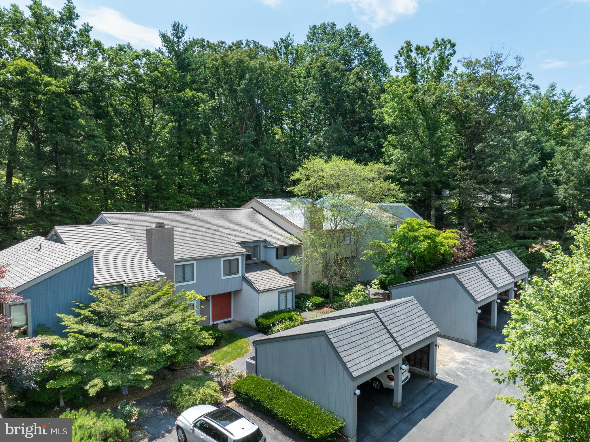 WOODLEDGE CLUSTER HOMES - Residential