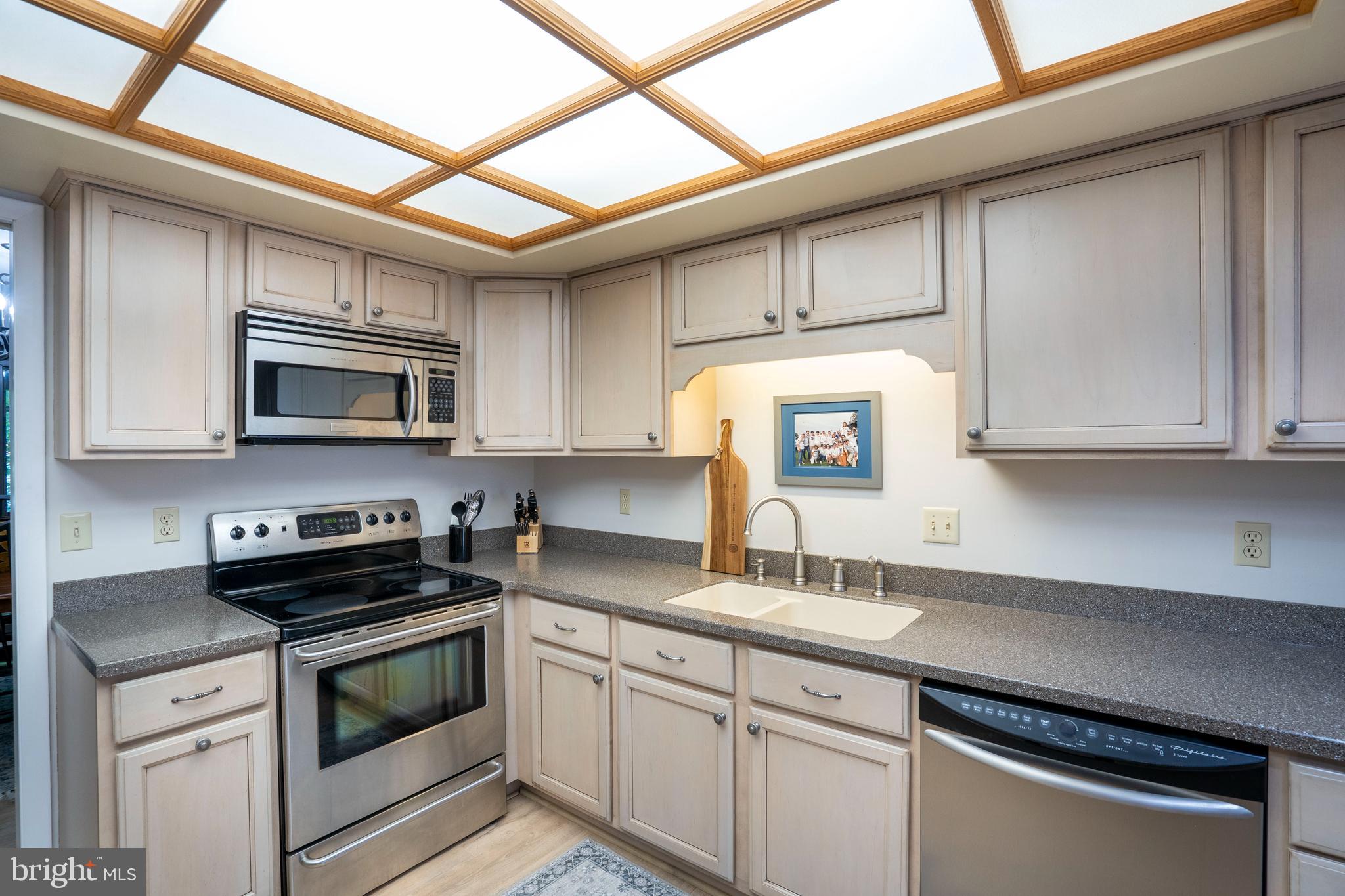 WOODLEDGE CLUSTER HOMES - Residential