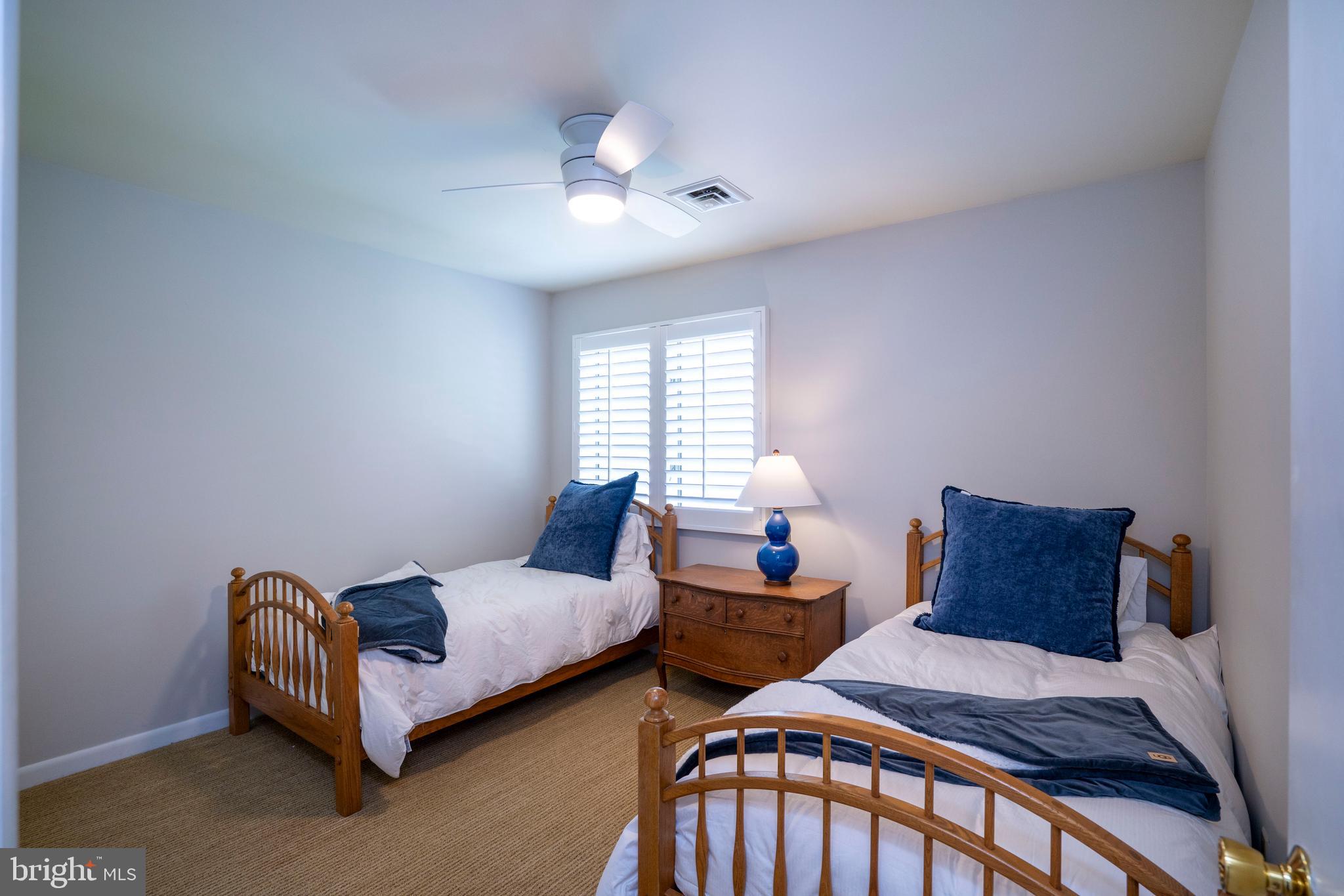 WOODLEDGE CLUSTER HOMES - Residential