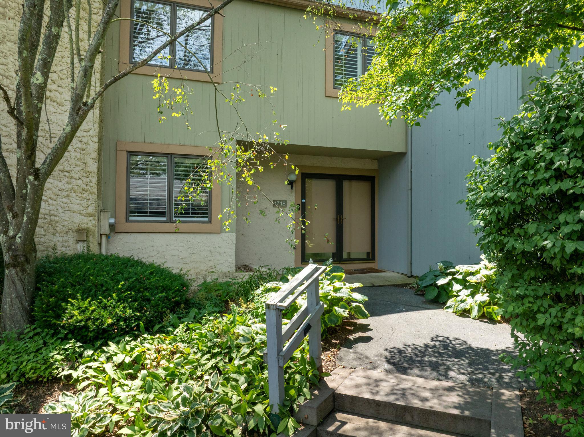 WOODLEDGE CLUSTER HOMES - Residential