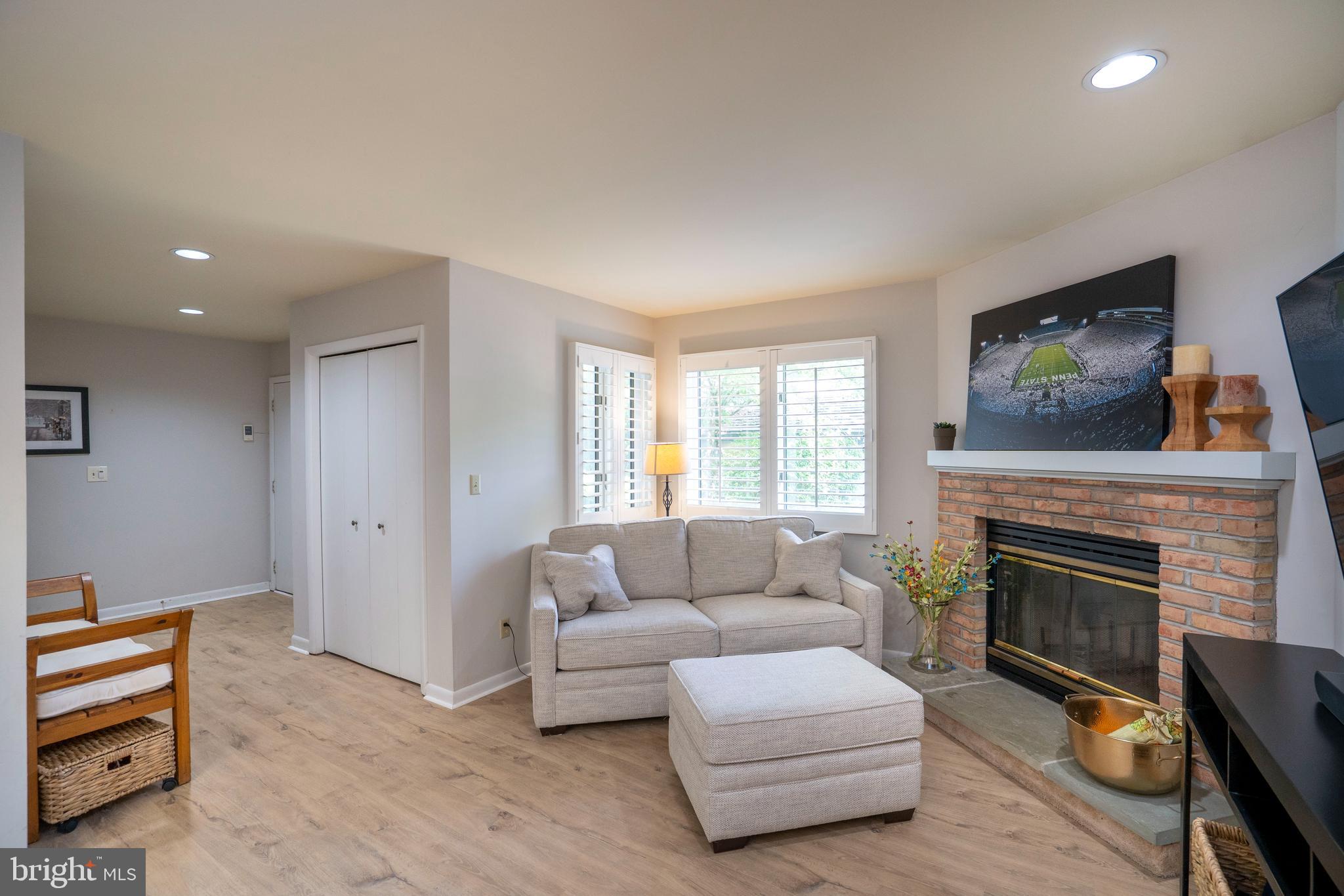 WOODLEDGE CLUSTER HOMES - Residential