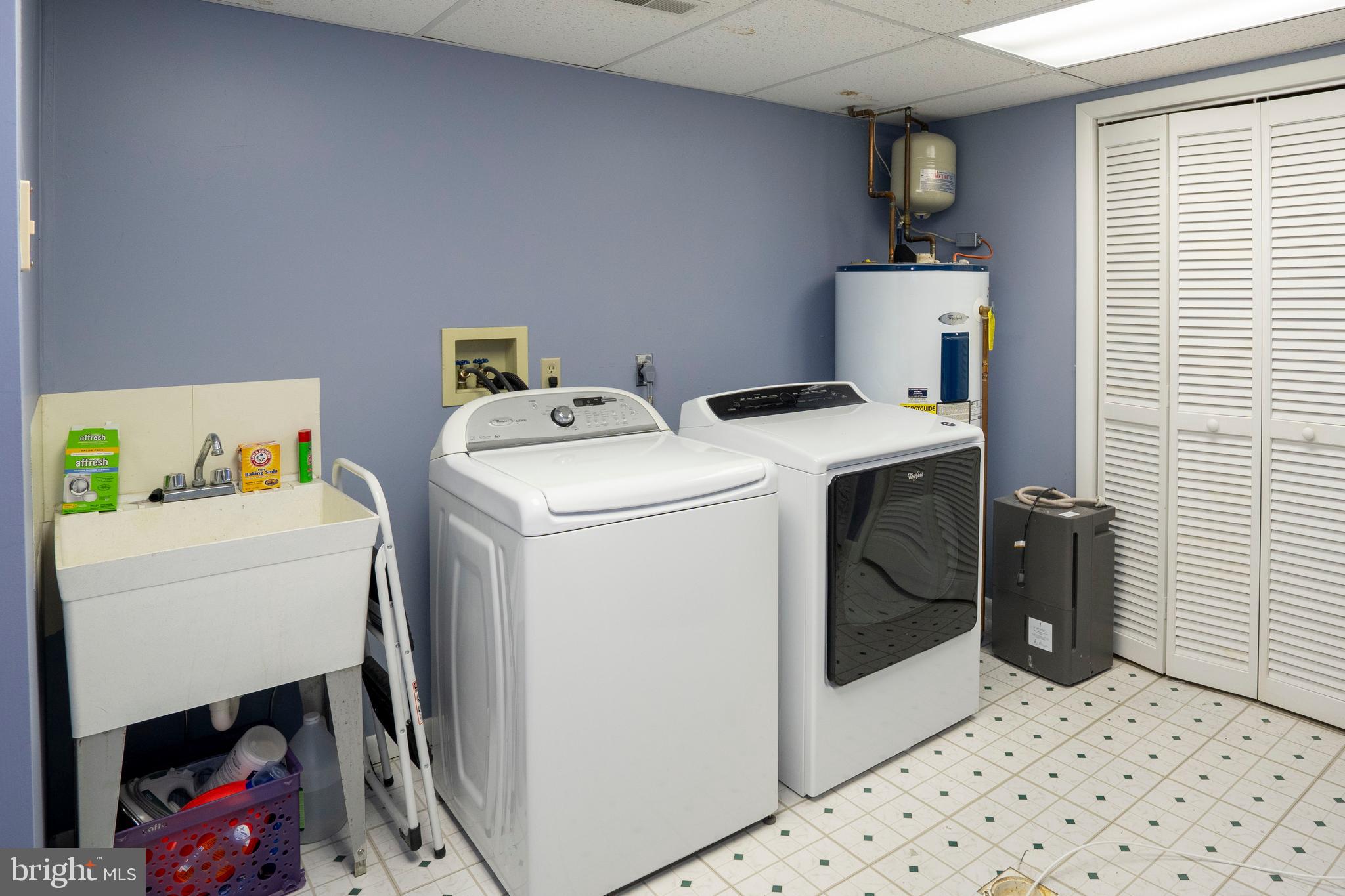 WOODLEDGE CLUSTER HOMES - Residential