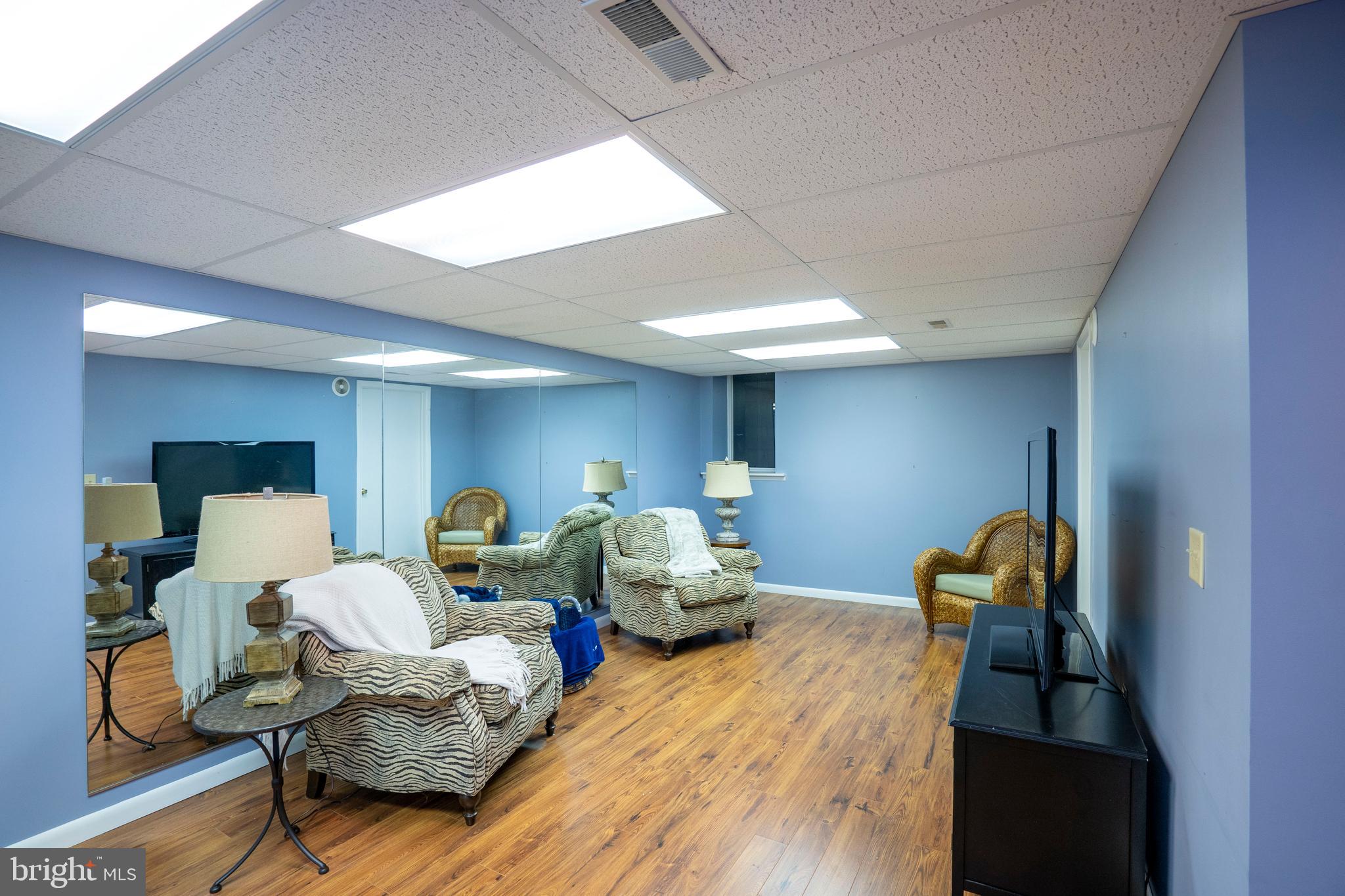 WOODLEDGE CLUSTER HOMES - Residential