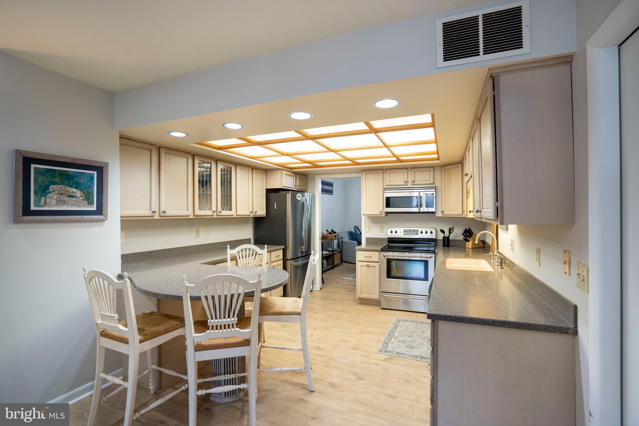 WOODLEDGE CLUSTER HOMES - Residential