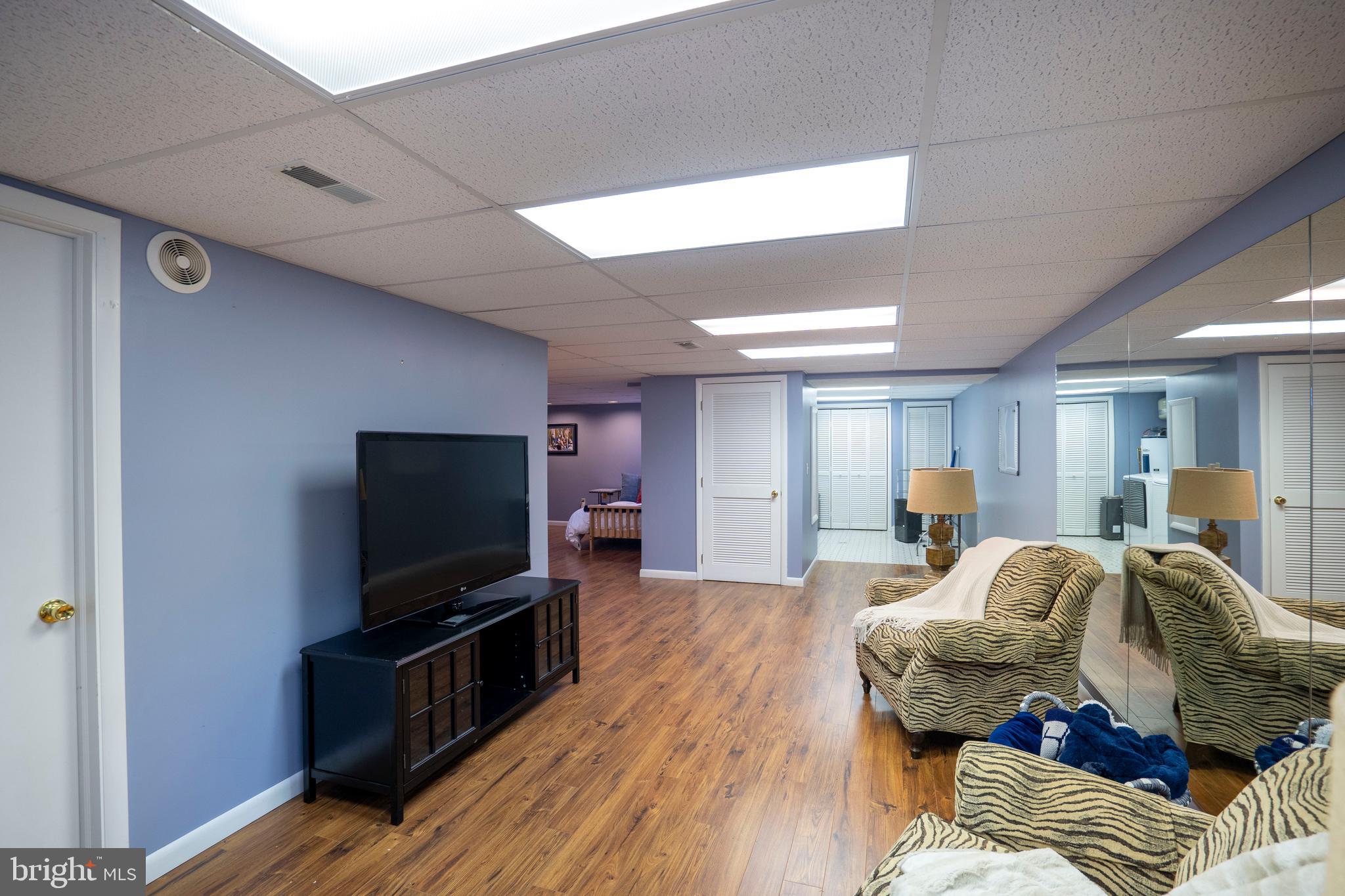 WOODLEDGE CLUSTER HOMES - Residential