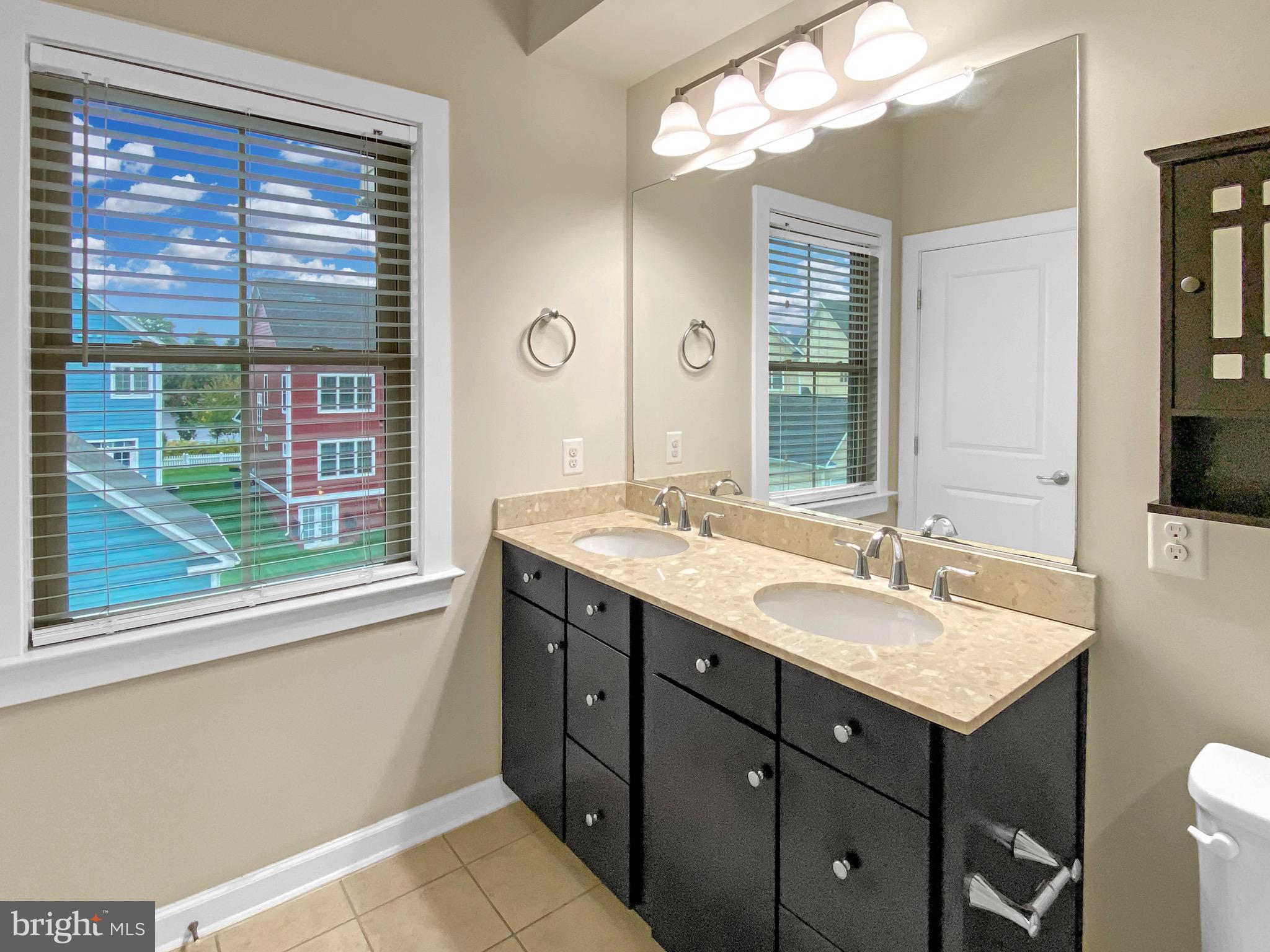 VILLAGES OF URBANA - Residential Lease