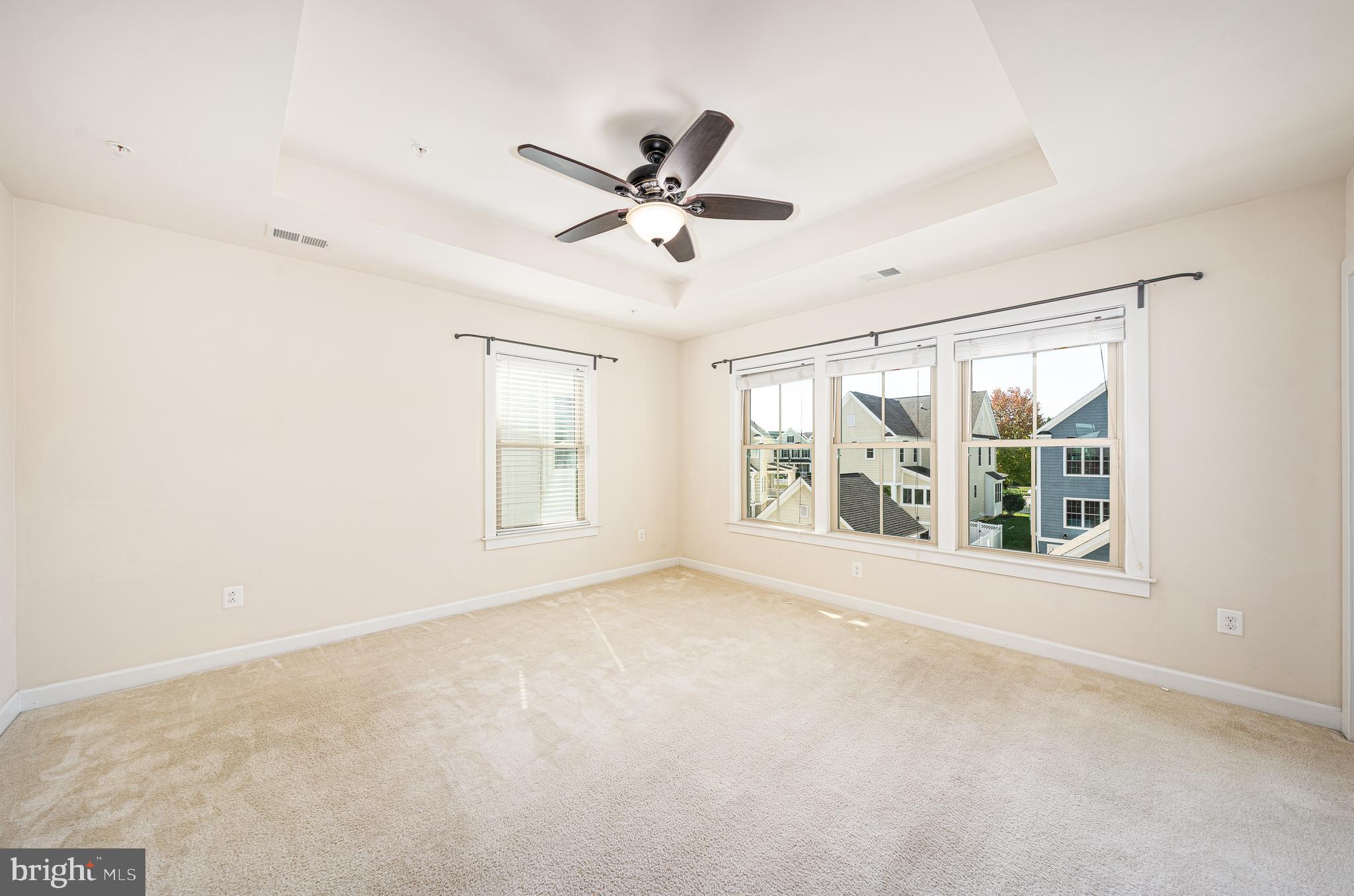 VILLAGES OF URBANA - Residential Lease