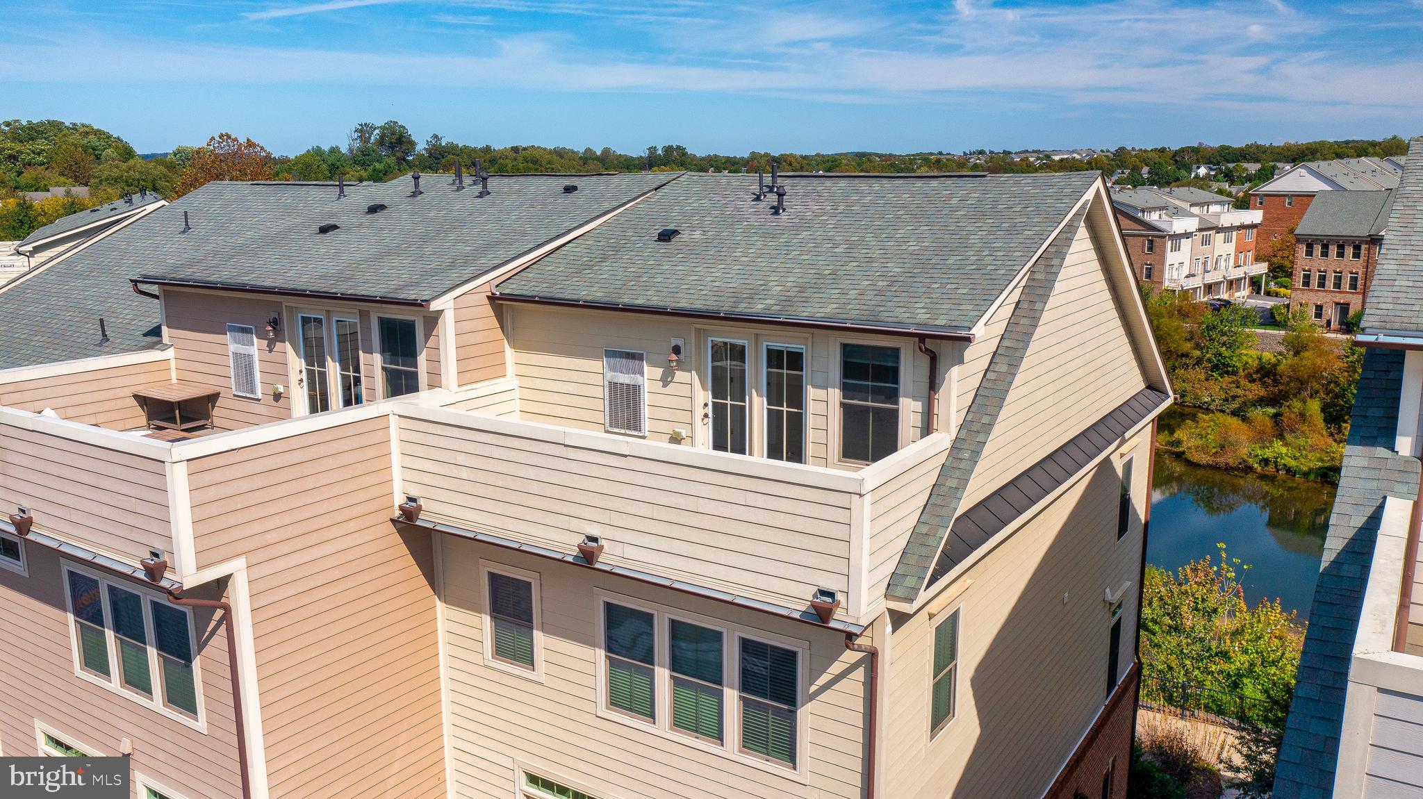 VILLAGES OF URBANA - Residential Lease