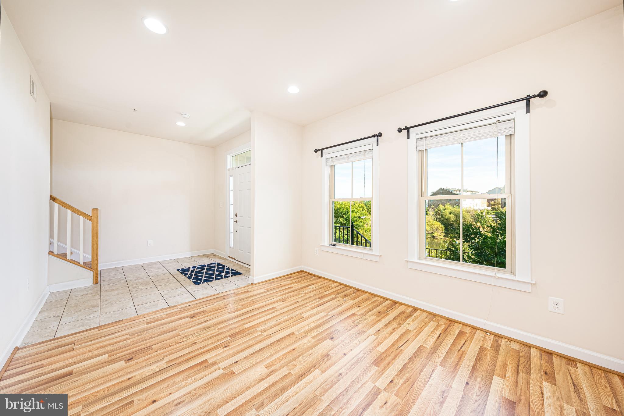 VILLAGES OF URBANA - Residential Lease