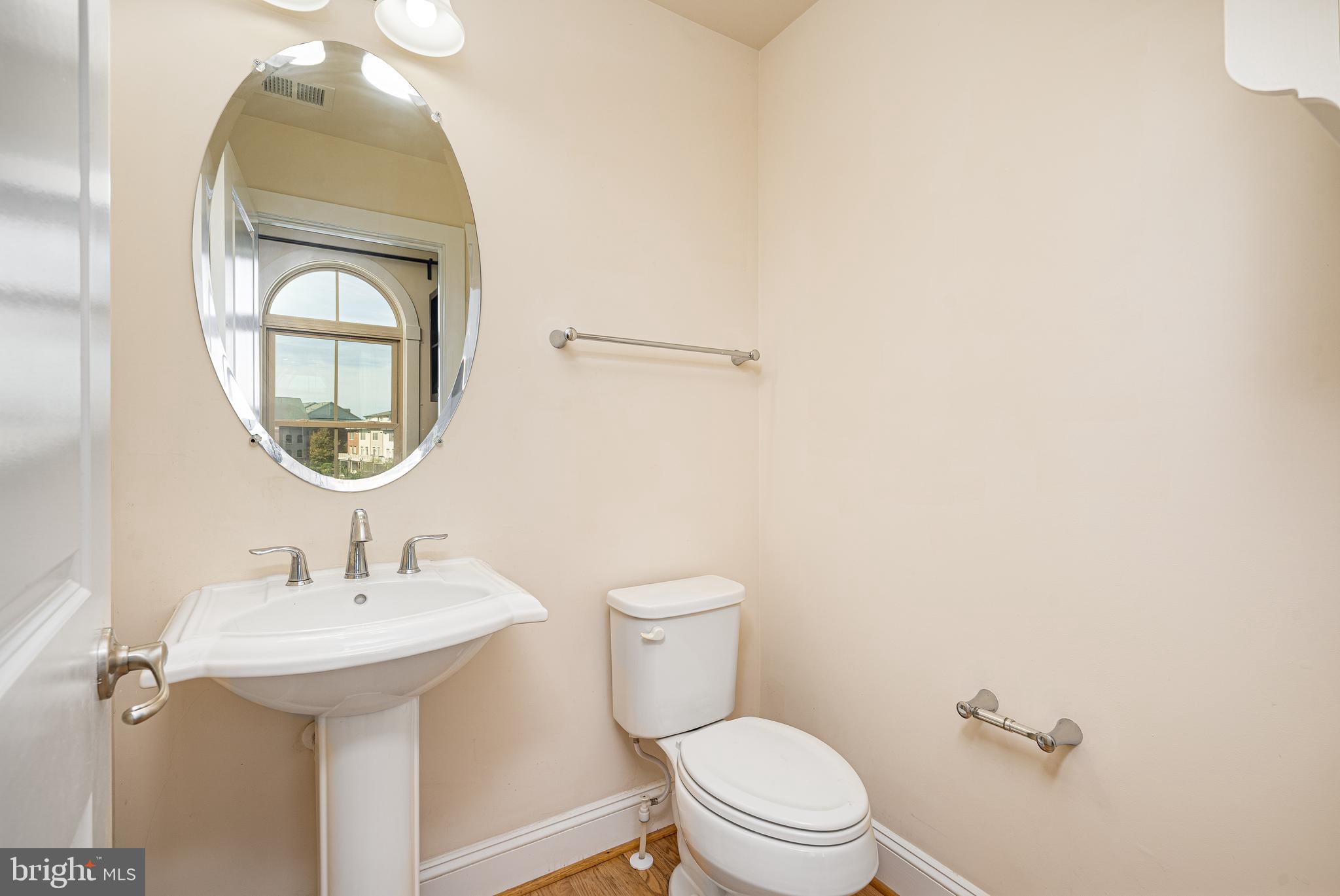 VILLAGES OF URBANA - Residential Lease