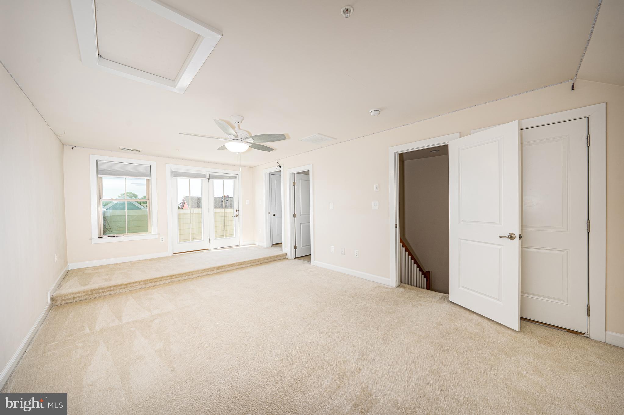 VILLAGES OF URBANA - Residential Lease