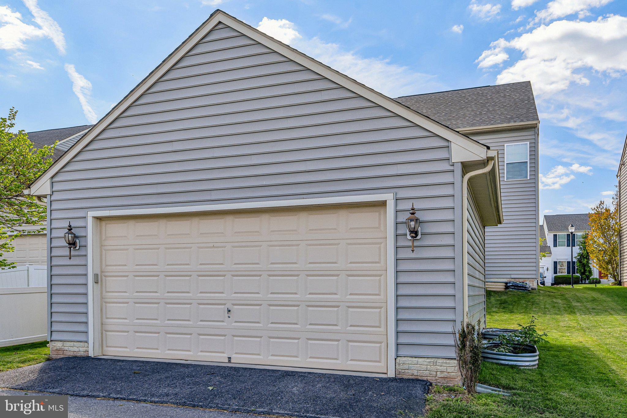 CANNON BLUFF - Residential