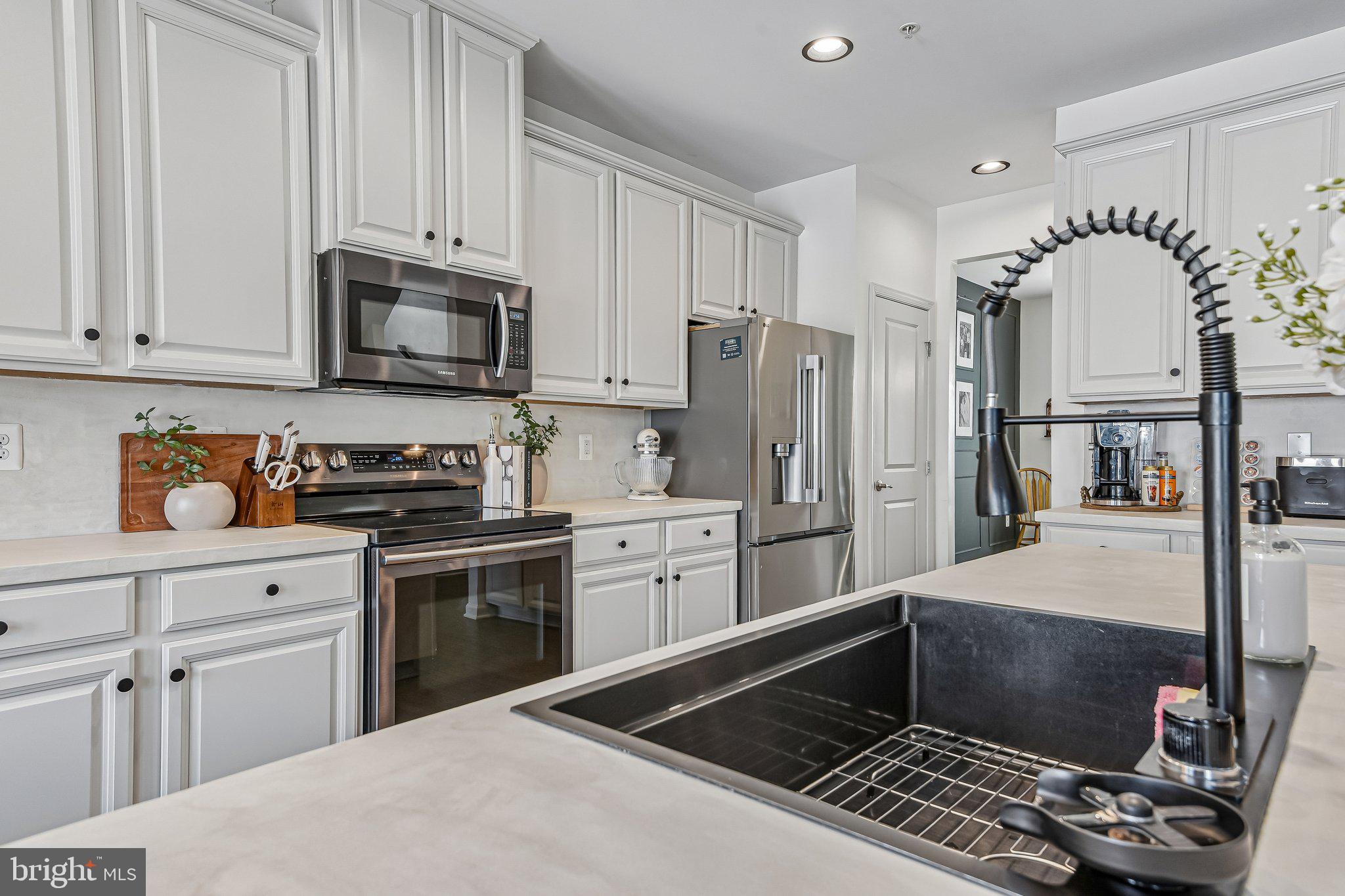 CANNON BLUFF - Residential
