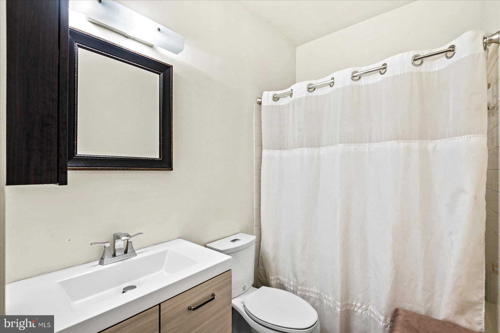 SALEM FIELDS - Residential