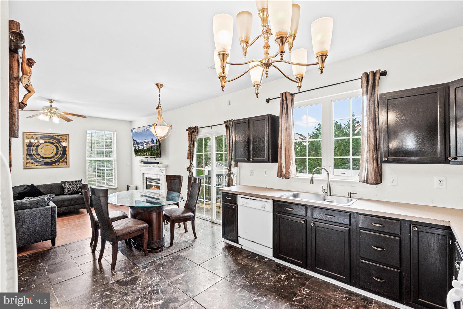 SALEM FIELDS - Residential