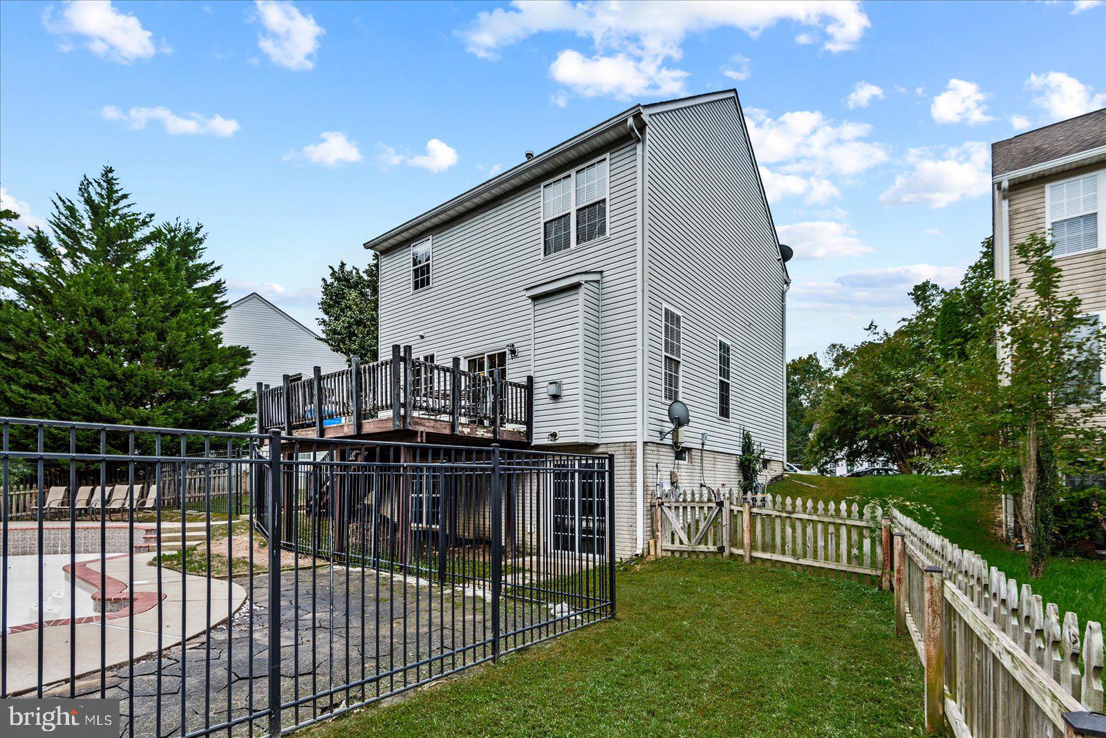 SALEM FIELDS - Residential