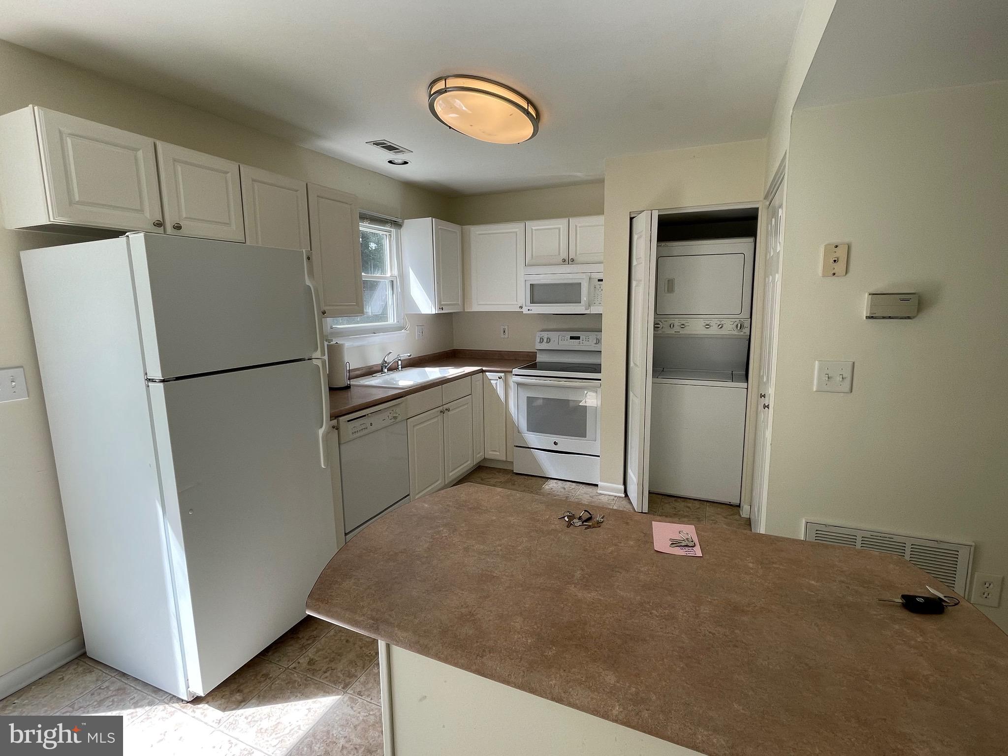 FOX RUN - Residential Lease