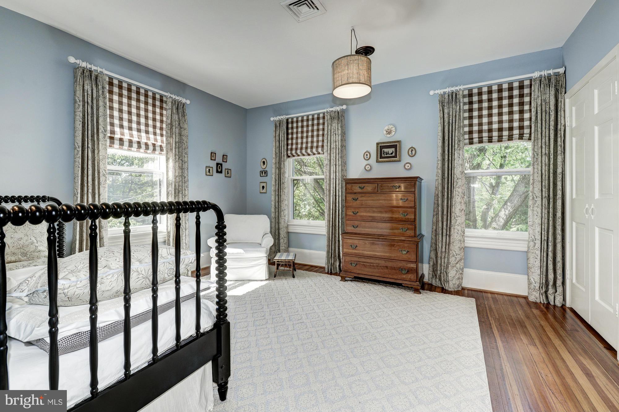 THE GLEBE - Residential