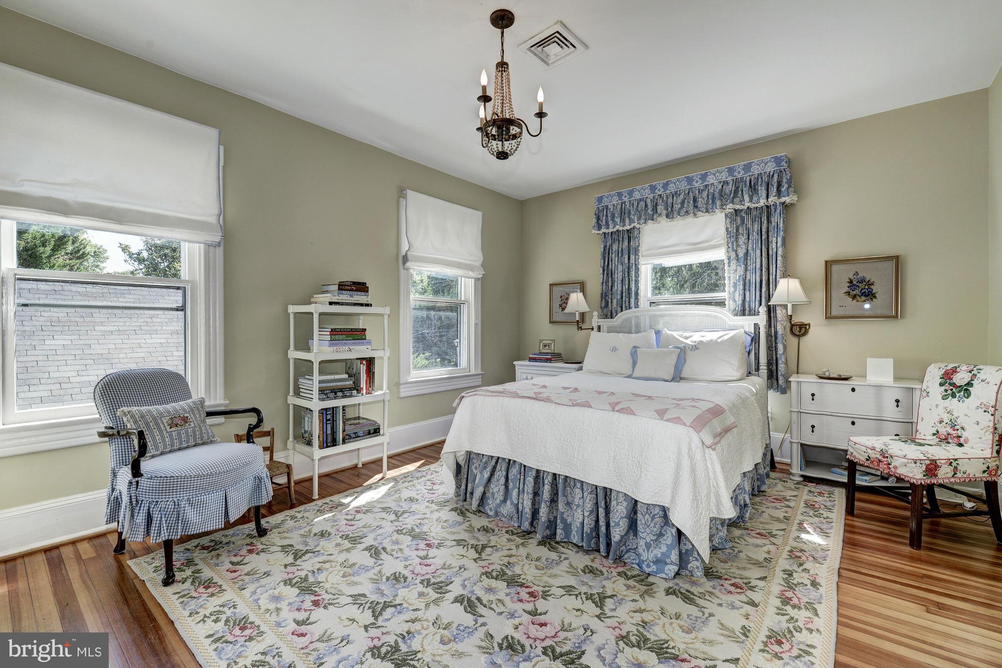 THE GLEBE - Residential